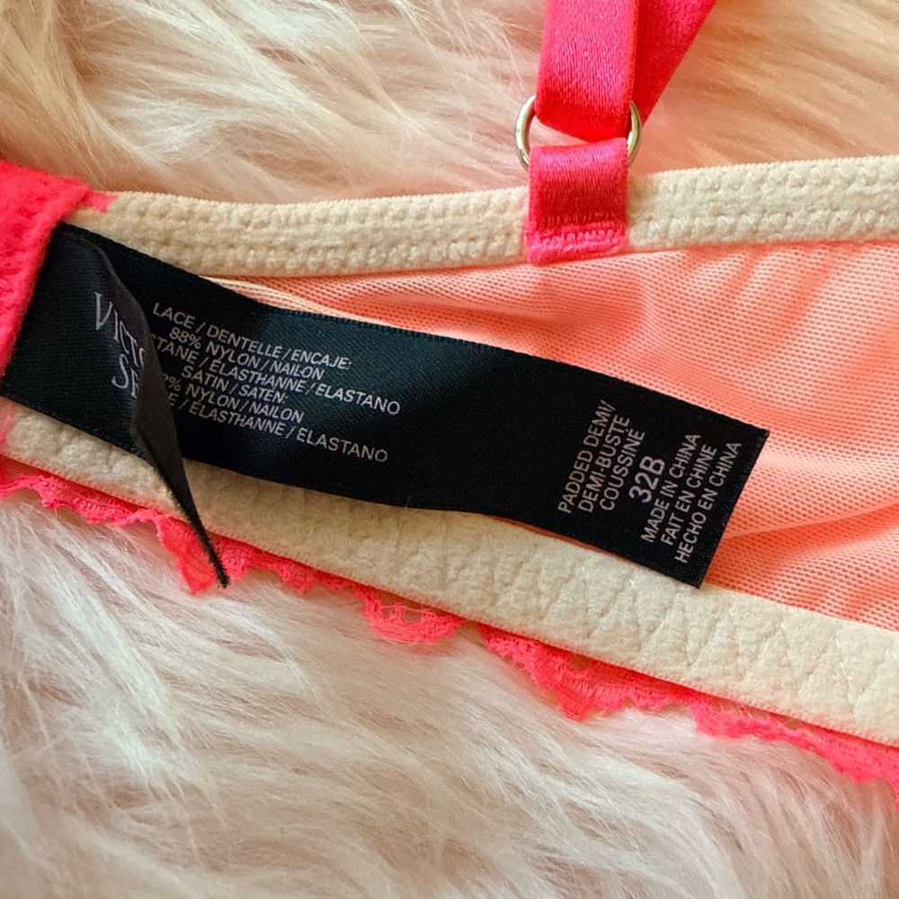 Victoria's Secret Vibrant Pink Lace Bra 32B - Picture 3 of 3